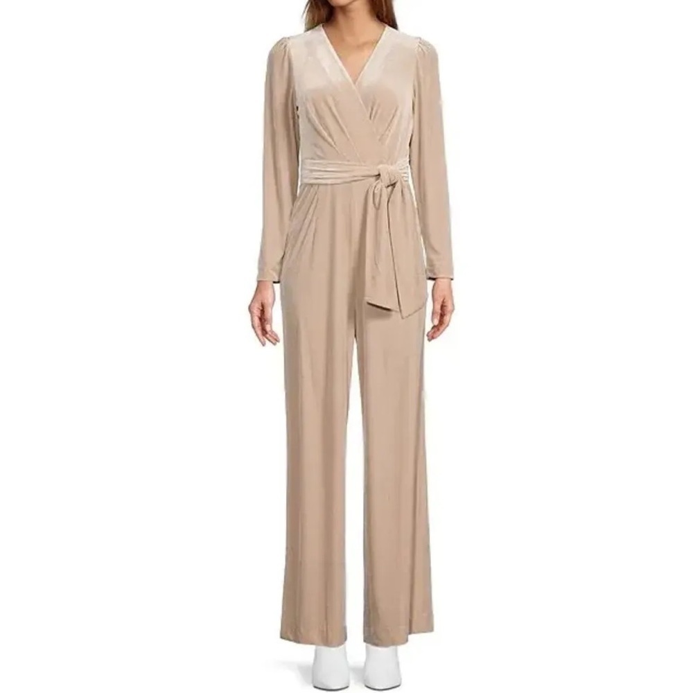 NWT Antonio Melani Miranda Long Sleeve Velvet Jumpsuit / Romper Size 12 …